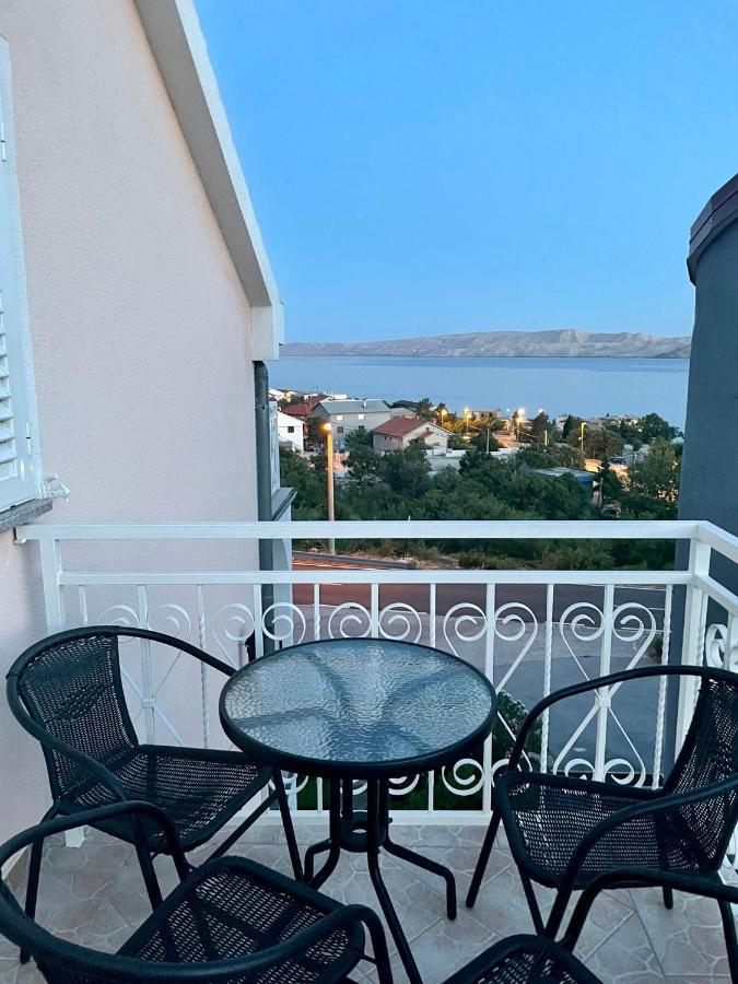 Apartment Anic Karlobag Buitenkant foto