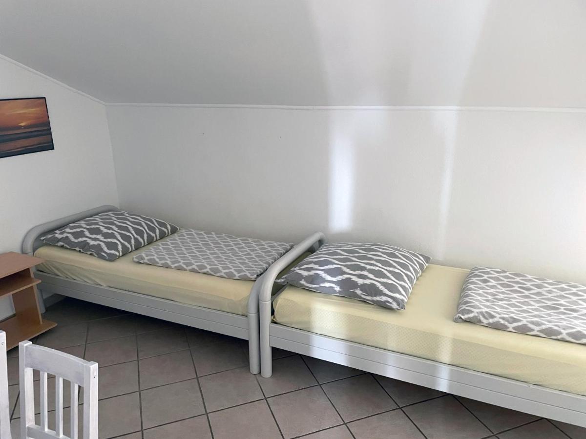 Apartment Anic Karlobag Buitenkant foto