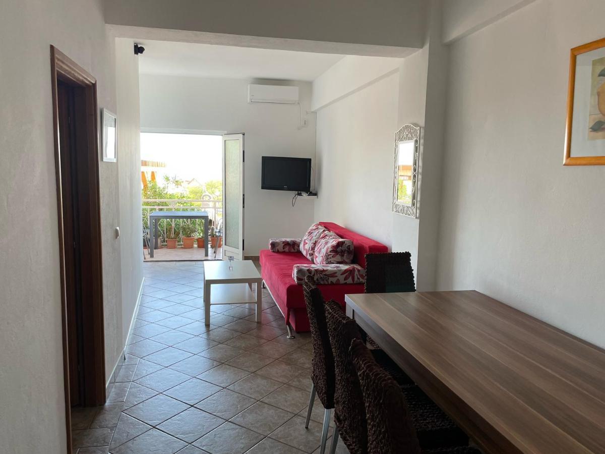 Apartment Anic Karlobag Buitenkant foto