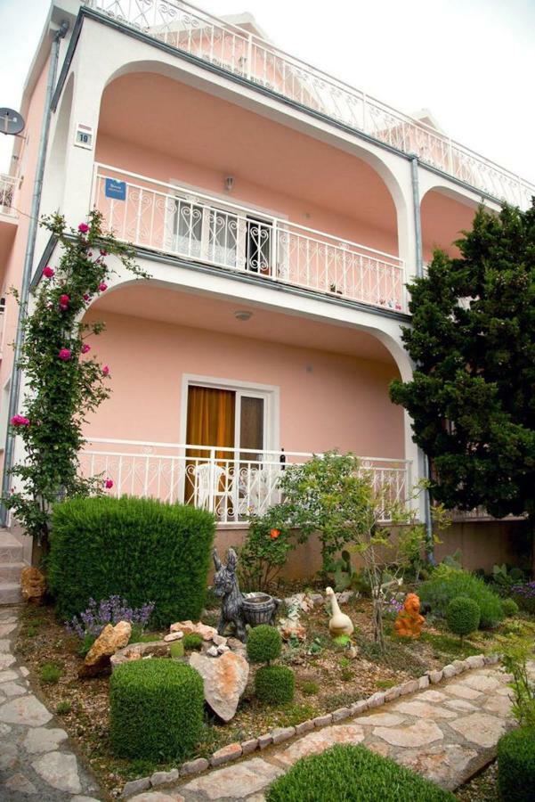 Apartment Anic Karlobag Buitenkant foto