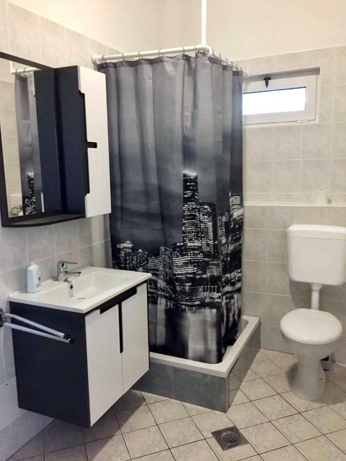 Apartment Anic Karlobag Buitenkant foto